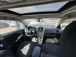 Toyota Corolla S 4dr Sedan (1.8L 4cyl 4A) 2013 White