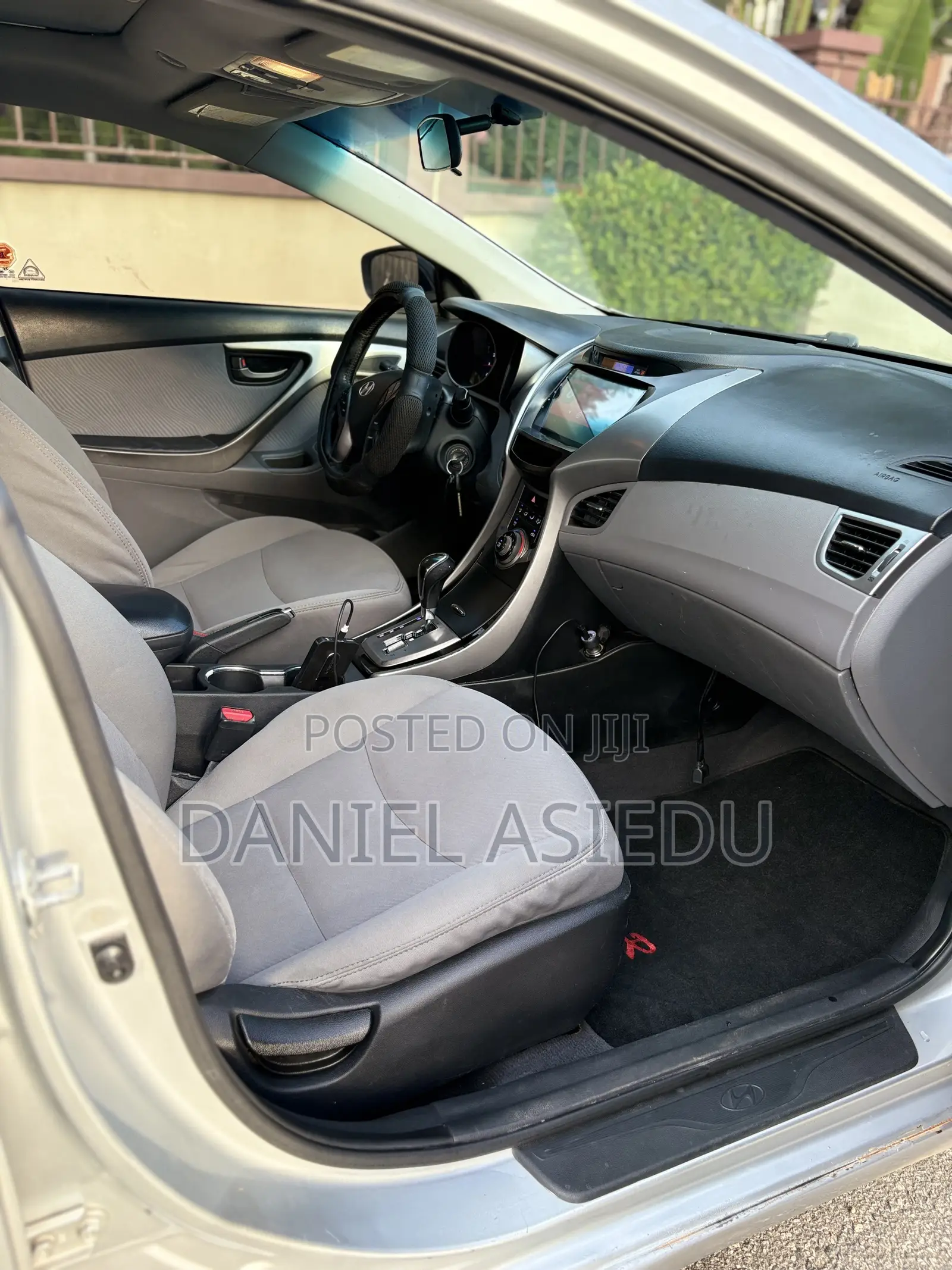 Hyundai Elantra Limited Sedan FWD (1.8L 4cyl 6A) 2013 Silver