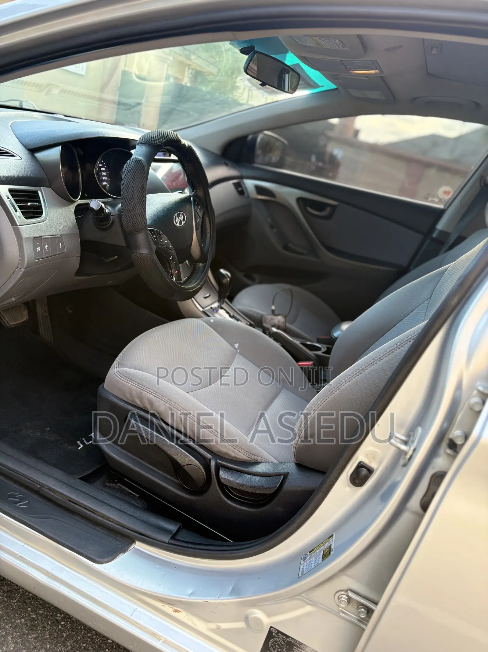 Hyundai Elantra Limited Sedan FWD (1.8L 4cyl 6A) 2013 Silver