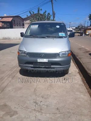 Toyota HiAce 2012 Silver