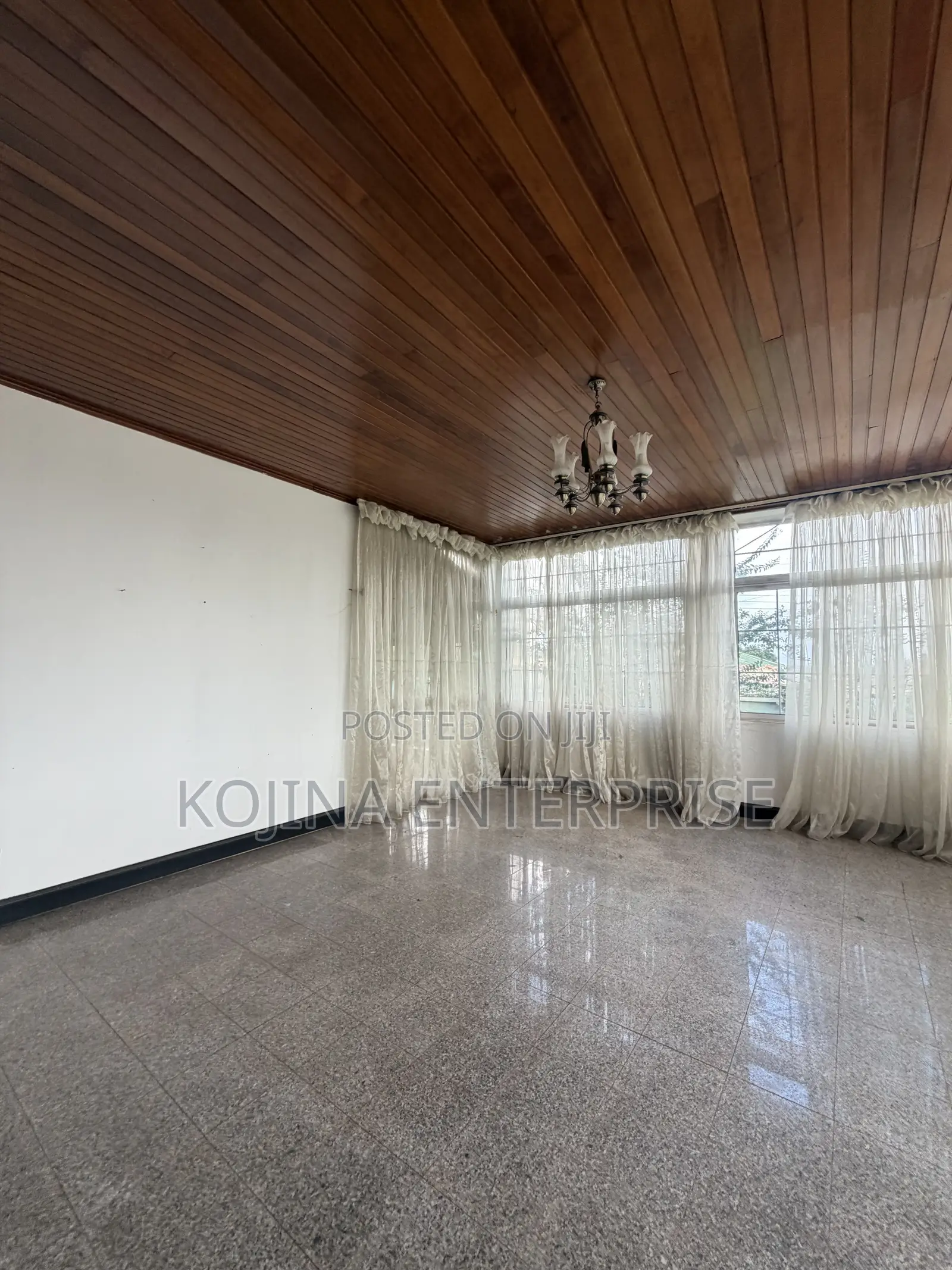 Furnished 8bdrm House in Tuc Residential, Kumasi Metropolitan for rent