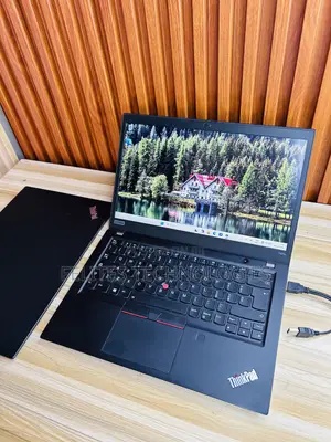 Laptop Lenovo ThinkPad T490s 16GB Intel Core i7 SSD 512GB