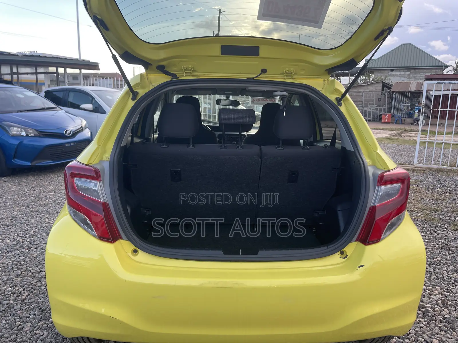 Toyota Vitz 1.3 AWD 3dr 2015 Yellow