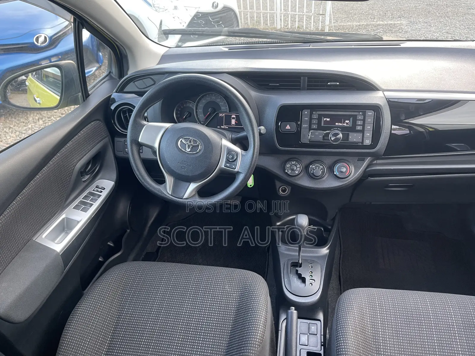 Toyota Vitz 1.3 AWD 3dr 2015 Yellow