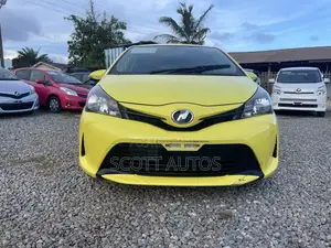 Toyota Vitz 1.3 AWD 3dr 2015 Yellow