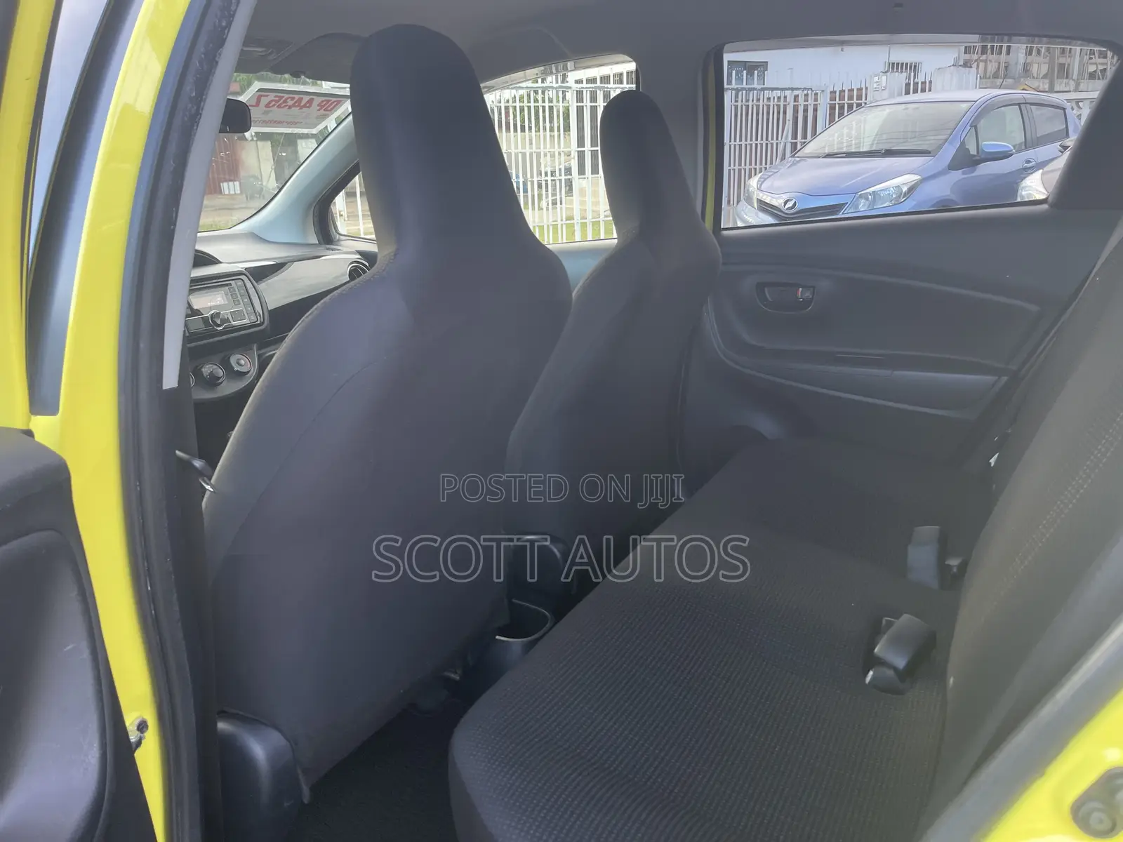 Toyota Vitz 1.3 AWD 3dr 2015 Yellow