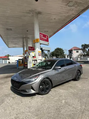 Hyundai Elantra SE 2023