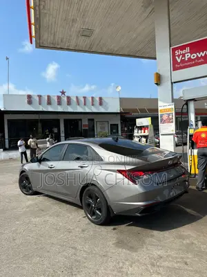 Hyundai Elantra SE 2023