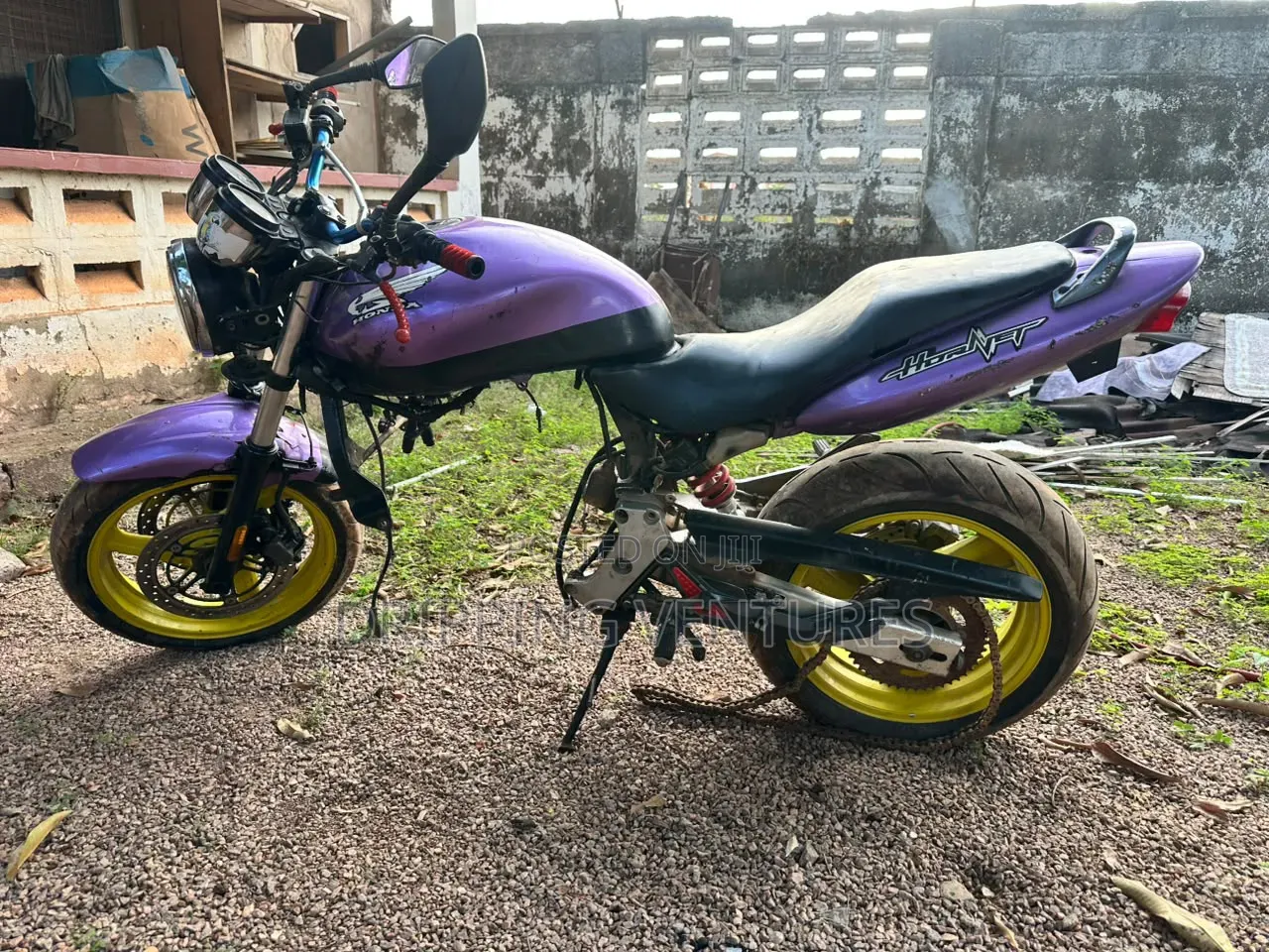 Honda Hornet 2000 Purple