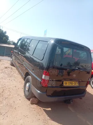 Toyota HiAce 2012 Black