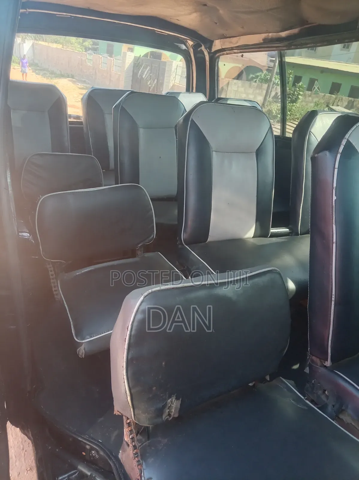 Toyota HiAce 2012 Black