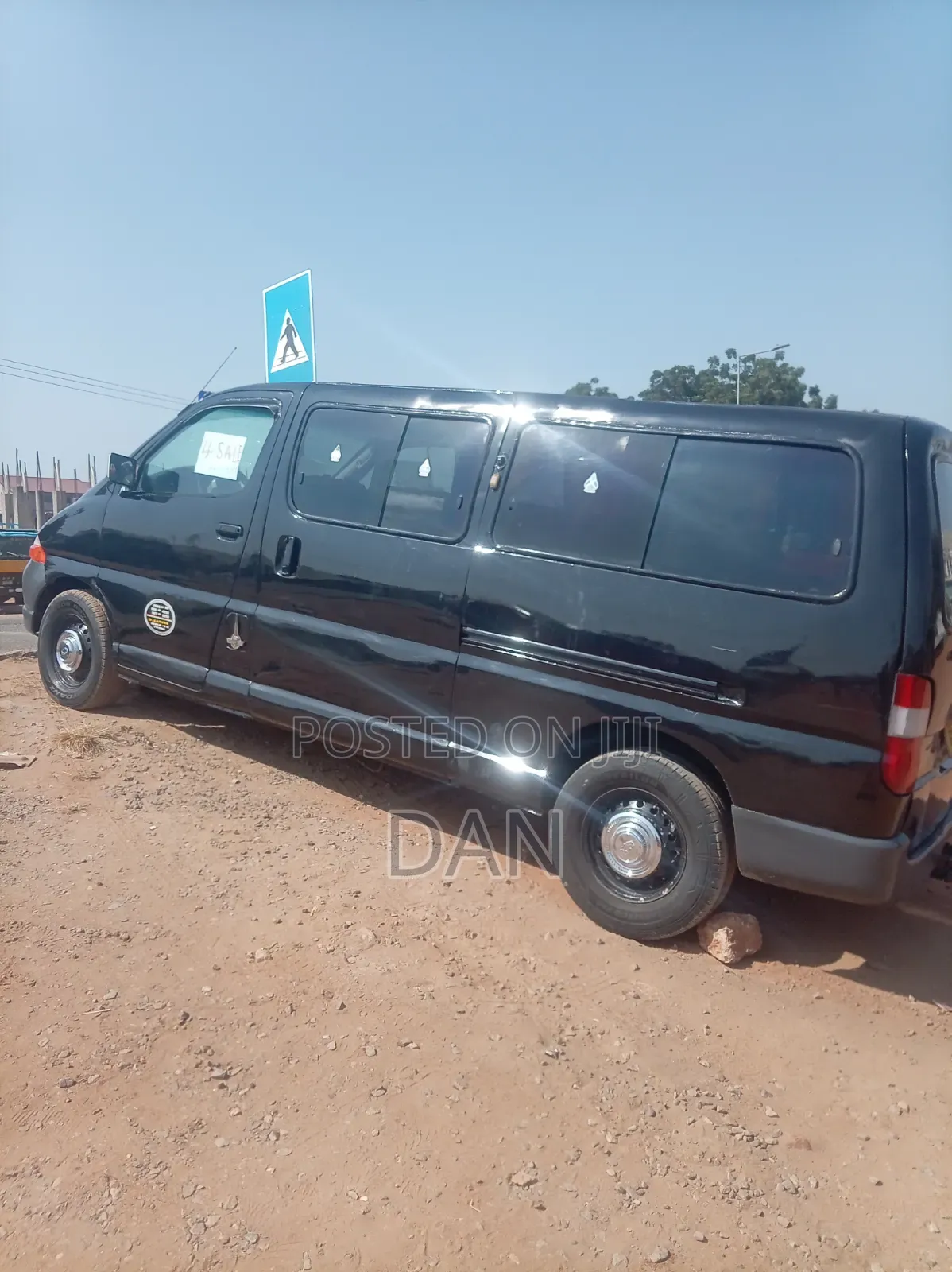 Toyota HiAce 2012 Black