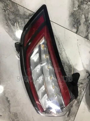 Ford Edge 2015, 2016, 2017, 2018 Left Taillight – OEM | Foreign Used