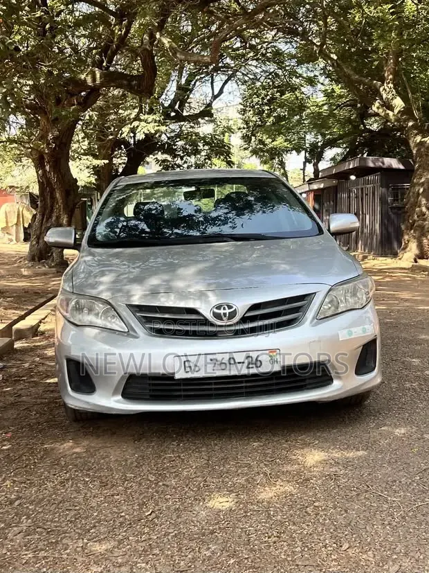 Toyota Corolla S 4dr Sedan (1.8L 4cyl 4A) 2013 Gray