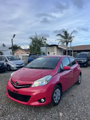 Toyota Vitz 1.3 AWD 3dr 2013 Pink