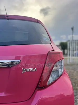 Toyota Vitz 1.3 AWD 3dr 2013 Pink