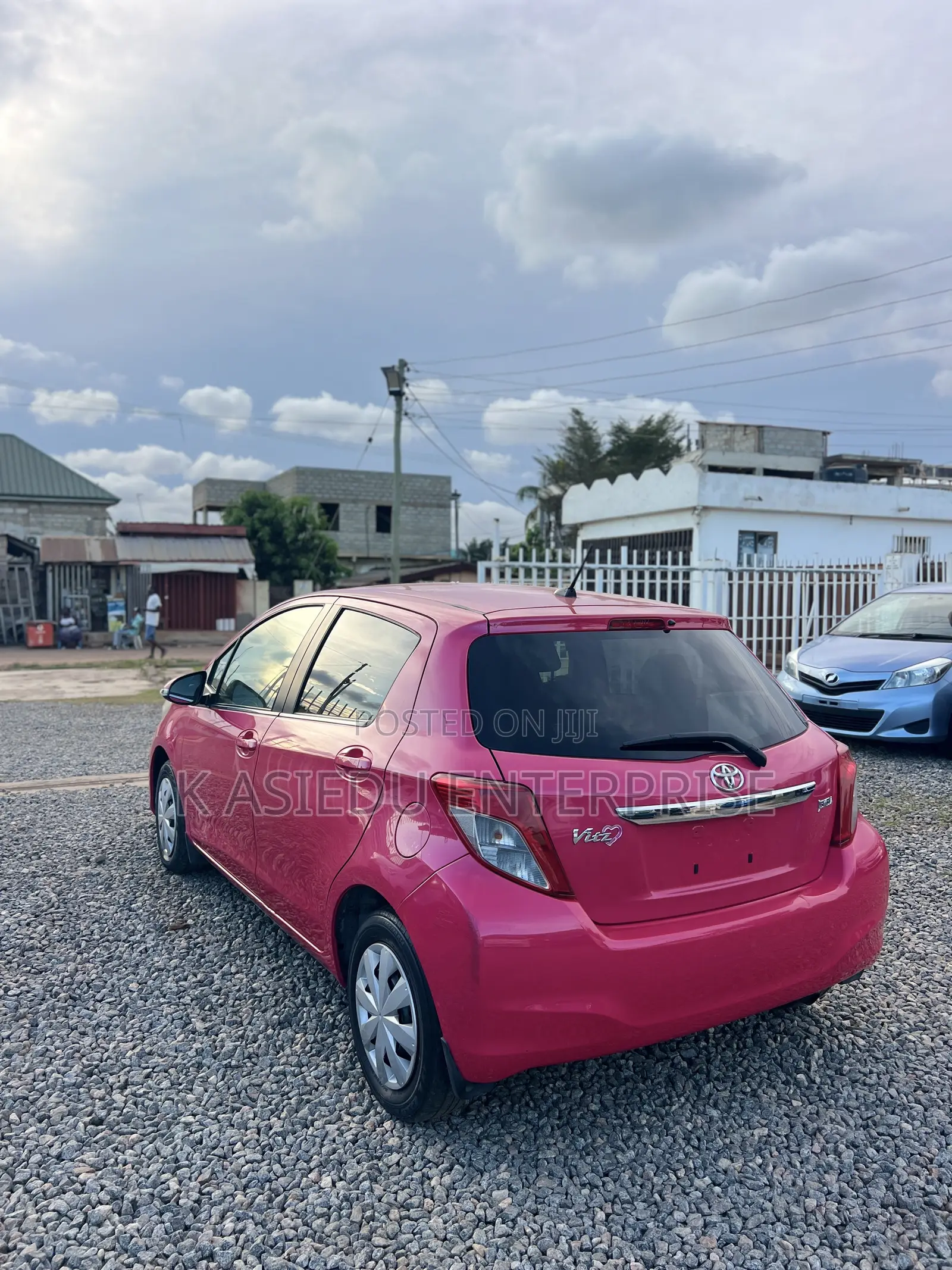 Toyota Vitz 1.3 AWD 3dr 2013 Pink