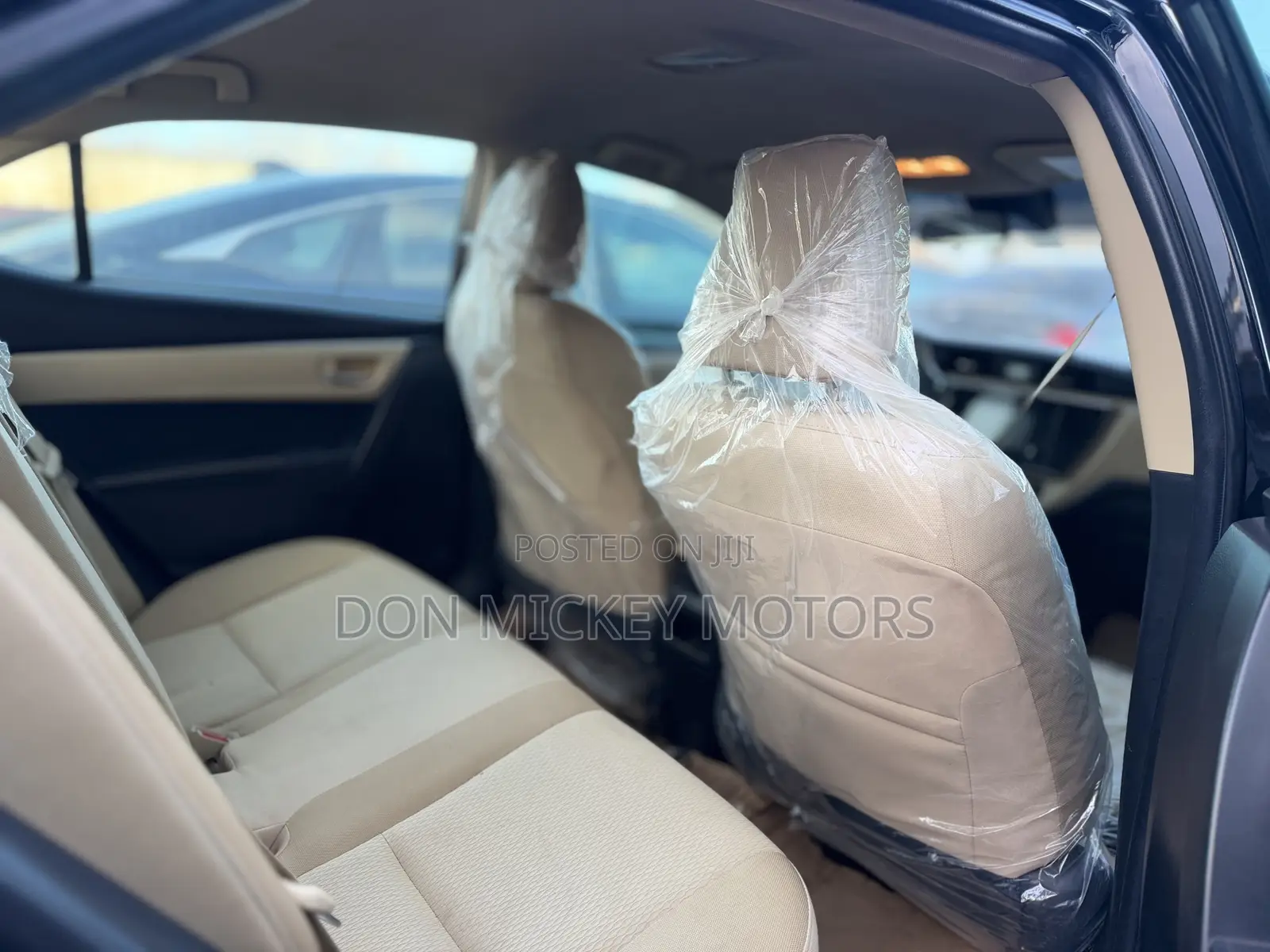 Toyota Corolla LE (1.8L 4cyl 2A) 2019 Black