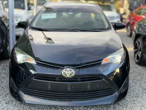 Toyota Corolla LE (1.8L 4cyl 2A) 2019 Black