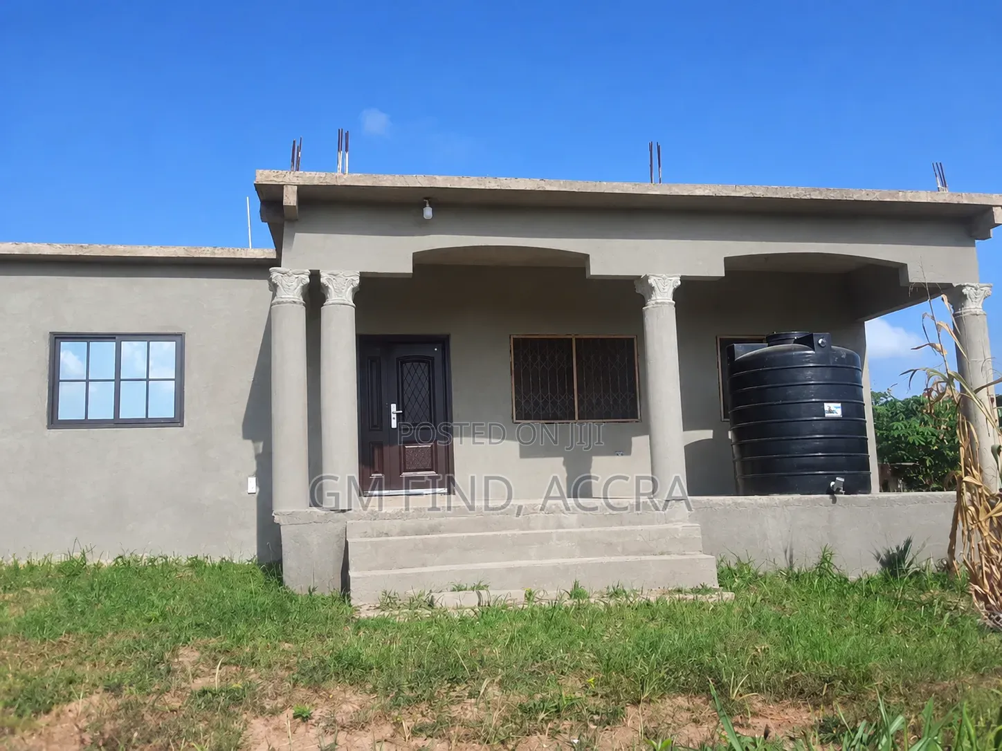 6bdrm Apartment in Nsawam Adoagyiri Municipal for sale
