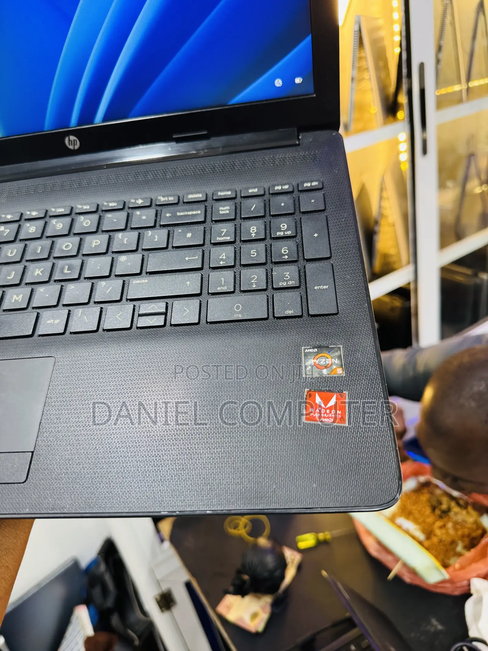 Laptop HP 15 8GB AMD Ryzen 5 HDD+SSD 128GB