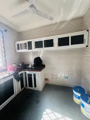 3bdrm Apartment in Emef, Lashibi for rent