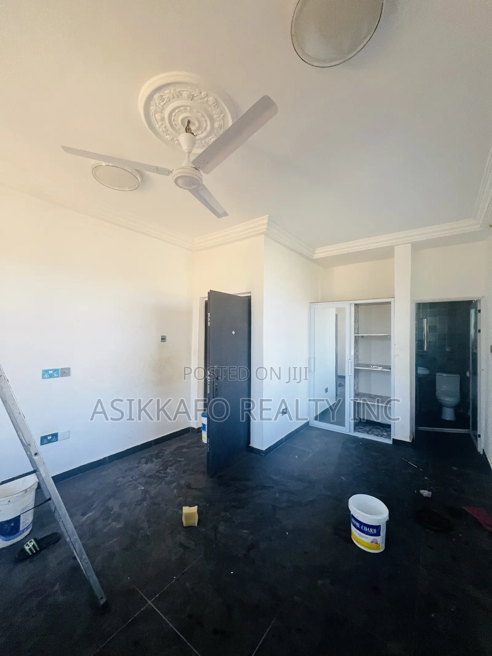 3bdrm Apartment in Emef, Lashibi for rent