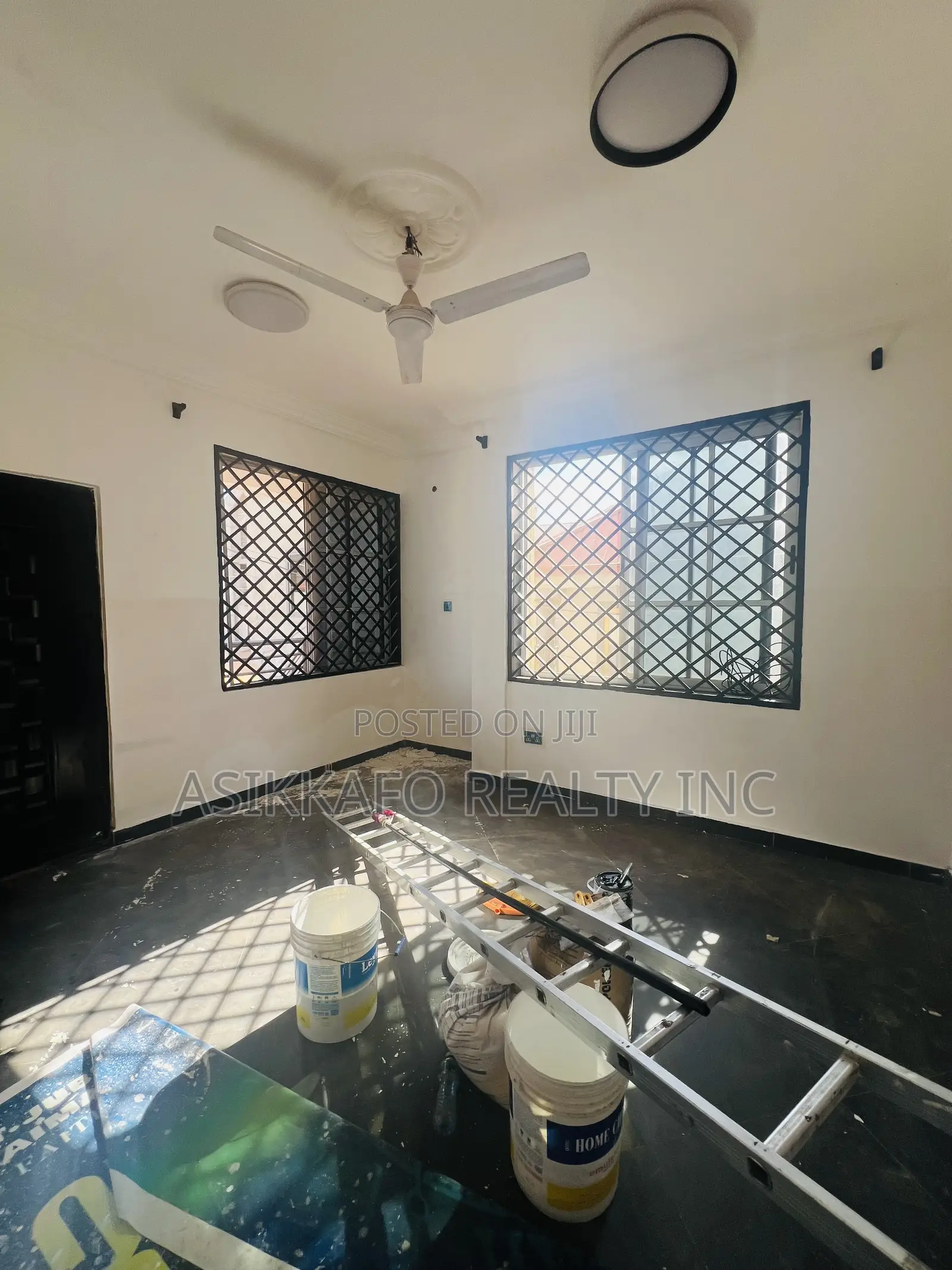 3bdrm Apartment in Emef, Lashibi for rent