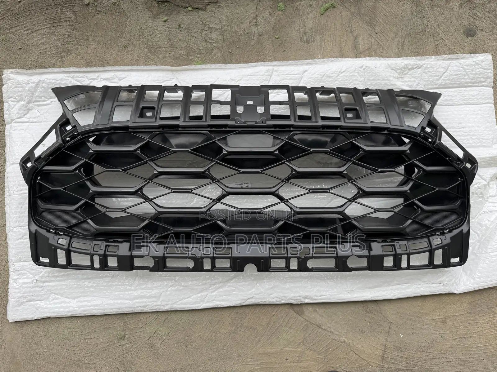 Honda HRV Front Grille 2022 2023 2024 2025