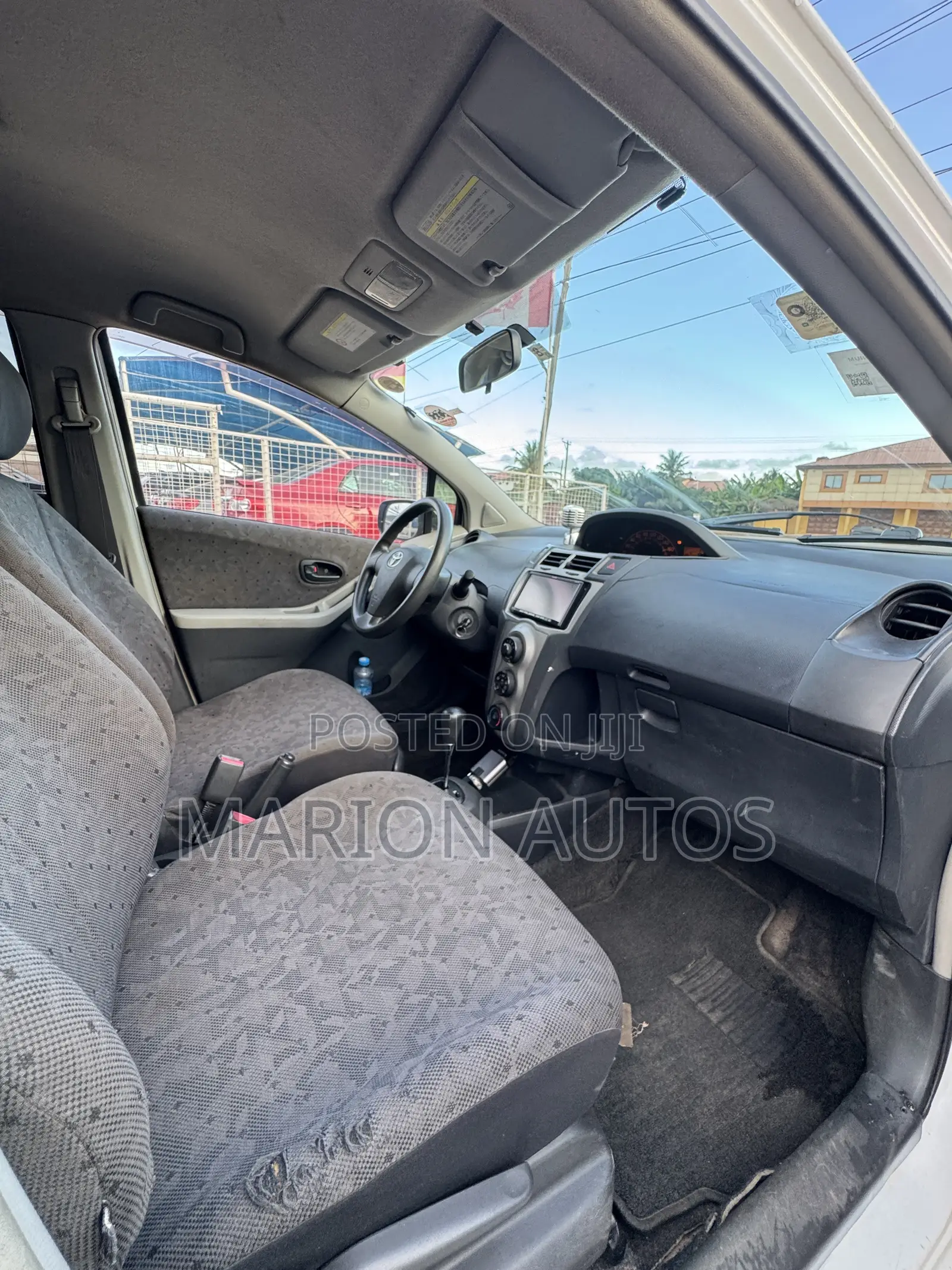 Toyota Vitz 1.3 FWD 3dr 2010 White
