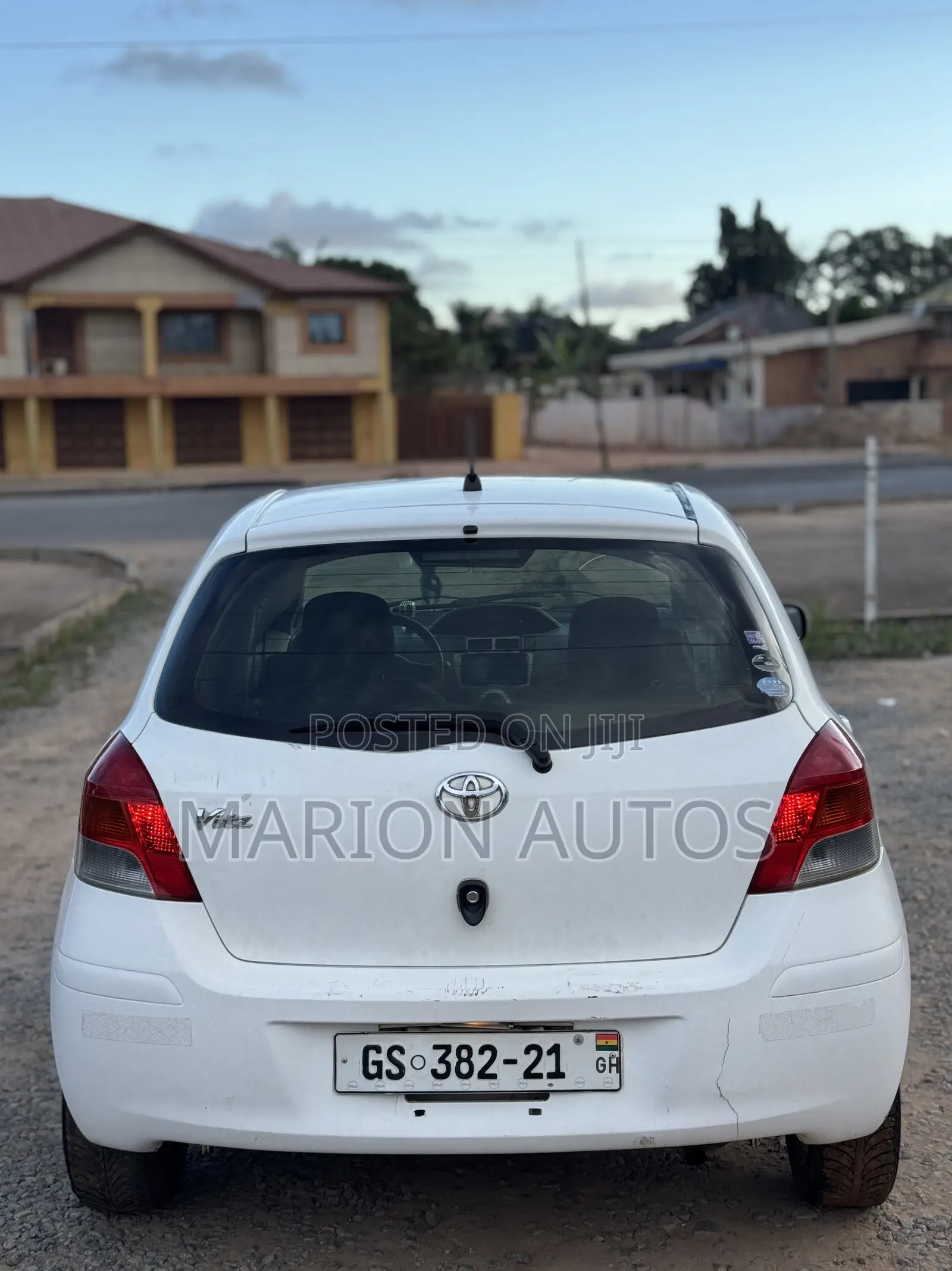 Toyota Vitz 1.3 FWD 3dr 2010 White