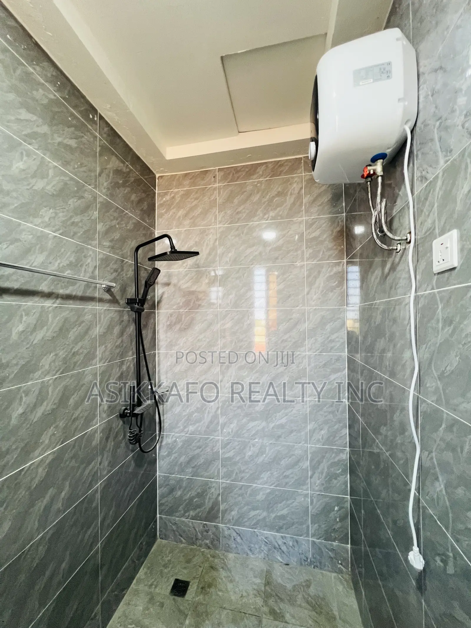 2bdrm Apartment in Baatsona, Spintex for rent