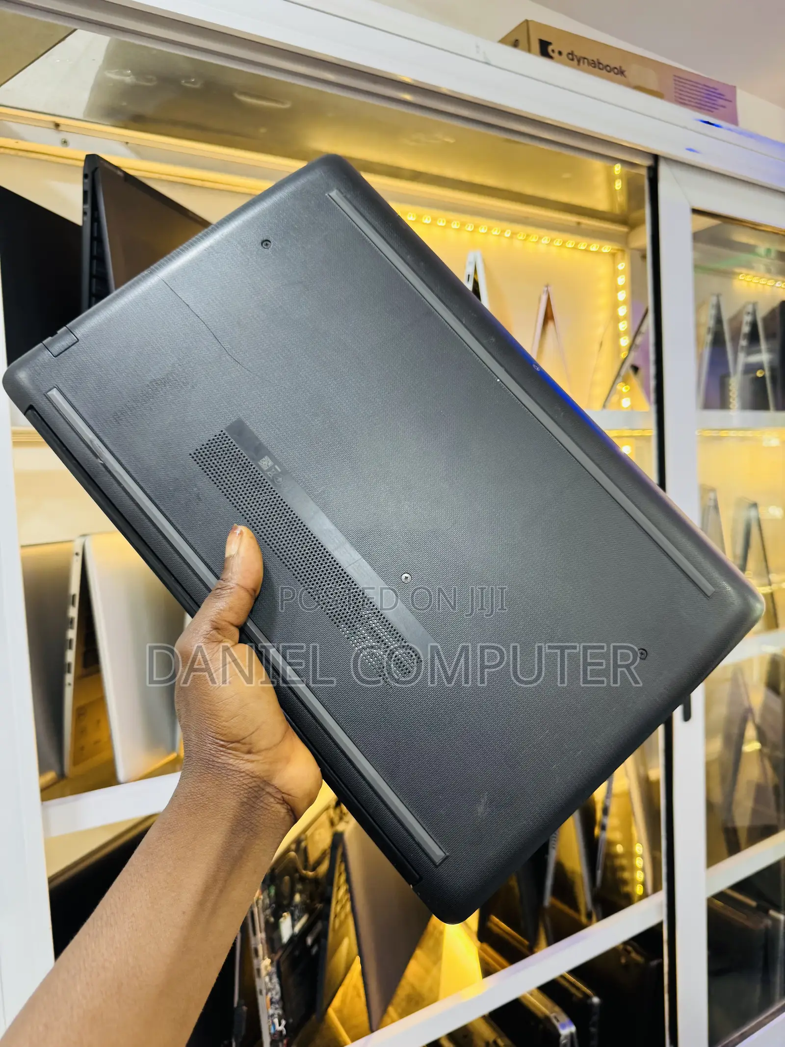Laptop HP 15 8GB AMD Ryzen 5 HDD+SSD 128GB