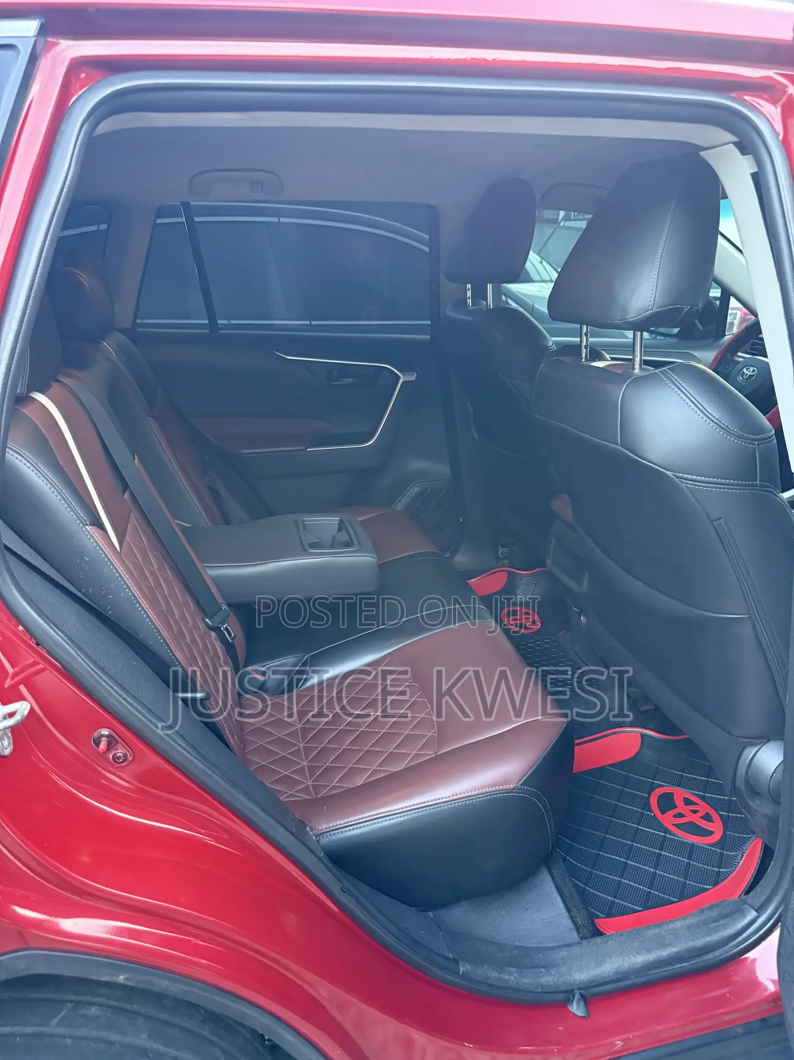 Toyota RAV4 LE AWD 2020 Red