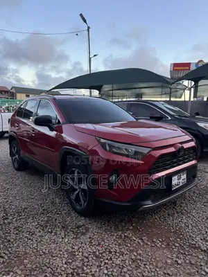 Toyota RAV4 LE AWD 2020 Red