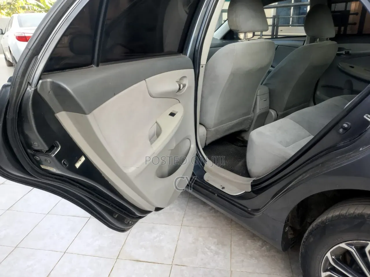 Toyota Corolla LE 4dr Sedan (1.8L 4cyl 4A) 2010 Black