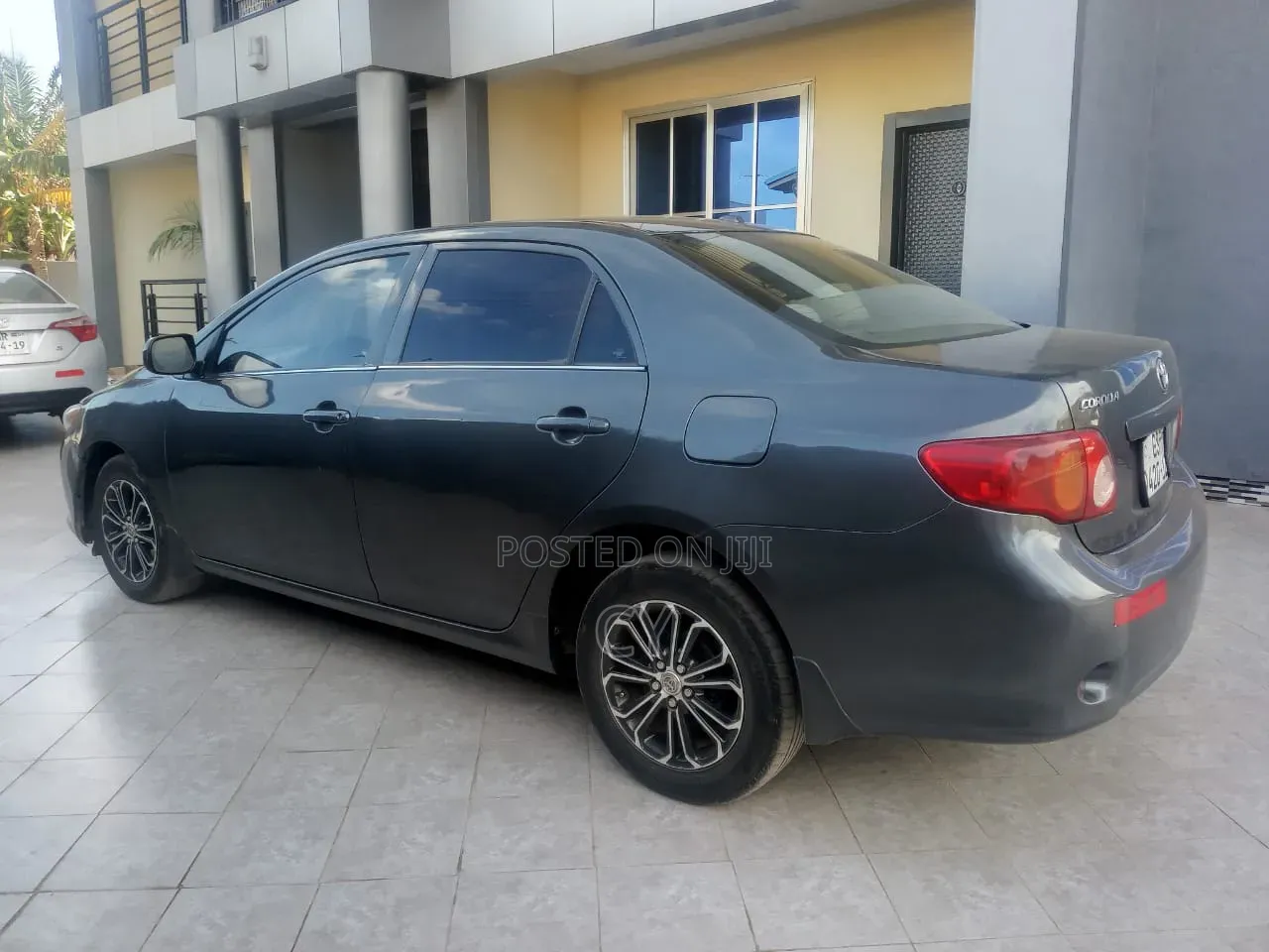 Toyota Corolla LE 4dr Sedan (1.8L 4cyl 4A) 2010 Black