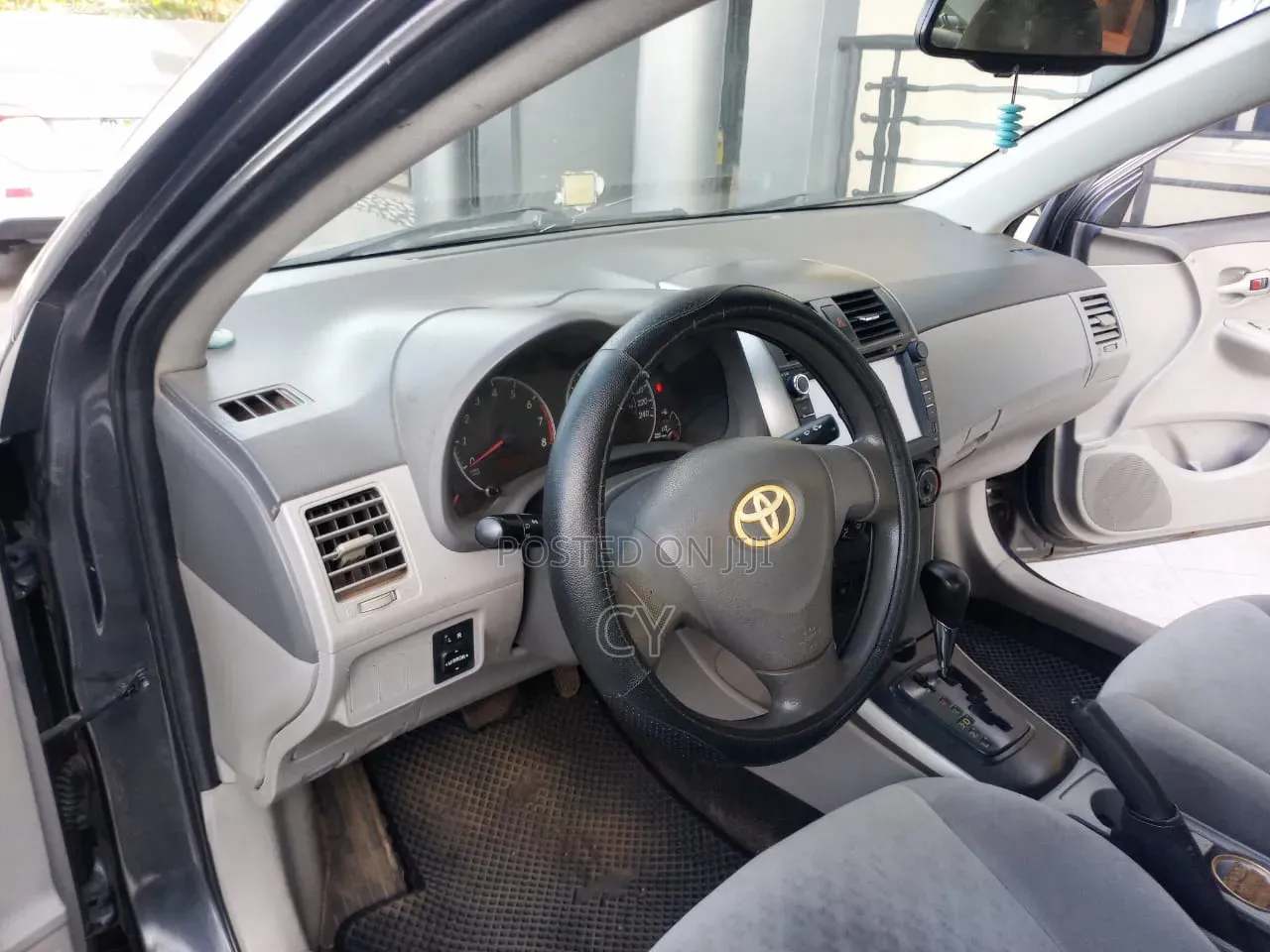 Toyota Corolla LE 4dr Sedan (1.8L 4cyl 4A) 2010 Black
