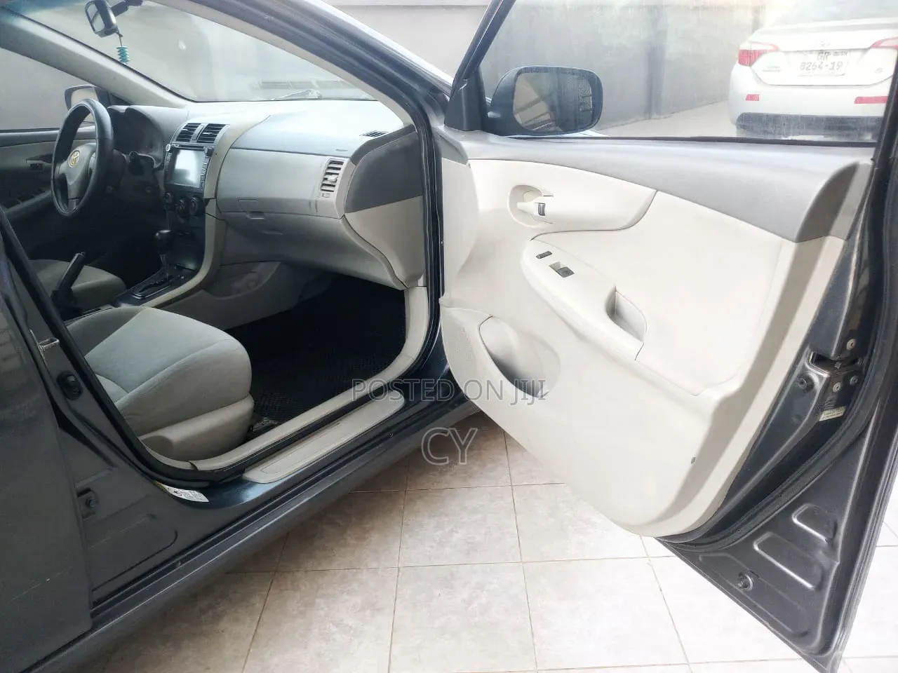 Toyota Corolla LE 4dr Sedan (1.8L 4cyl 4A) 2010 Black