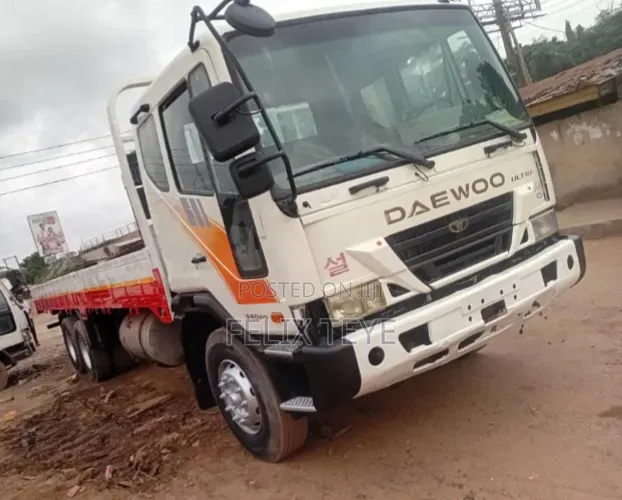 Daewoo Ultra 340r Double Axles Manual Engine