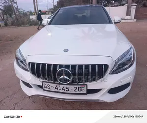 Mercedes-Benz C300 2020 White