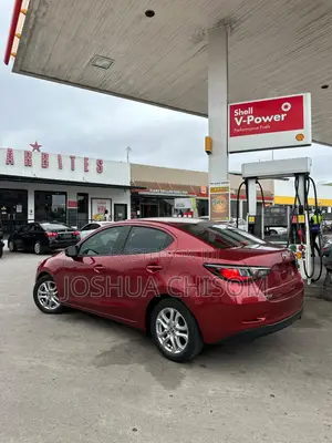 Toyota Yaris iA 1.5 FWD 2017 Red