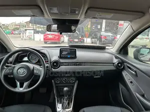 Toyota Yaris iA 1.5 FWD 2017 Red