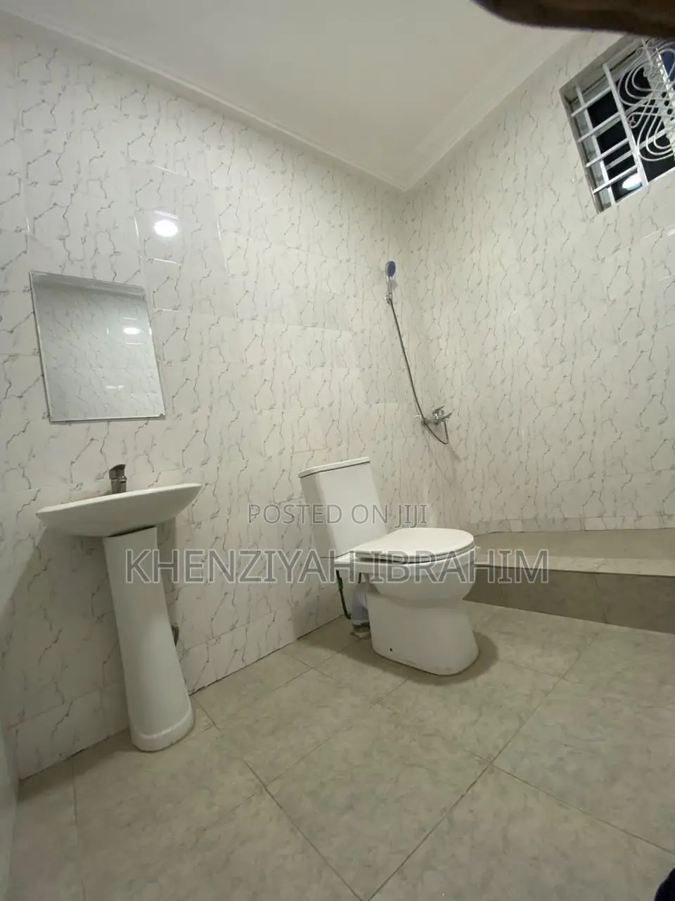 2bdrm Apartment in Lake Side, Greater Accra for rent