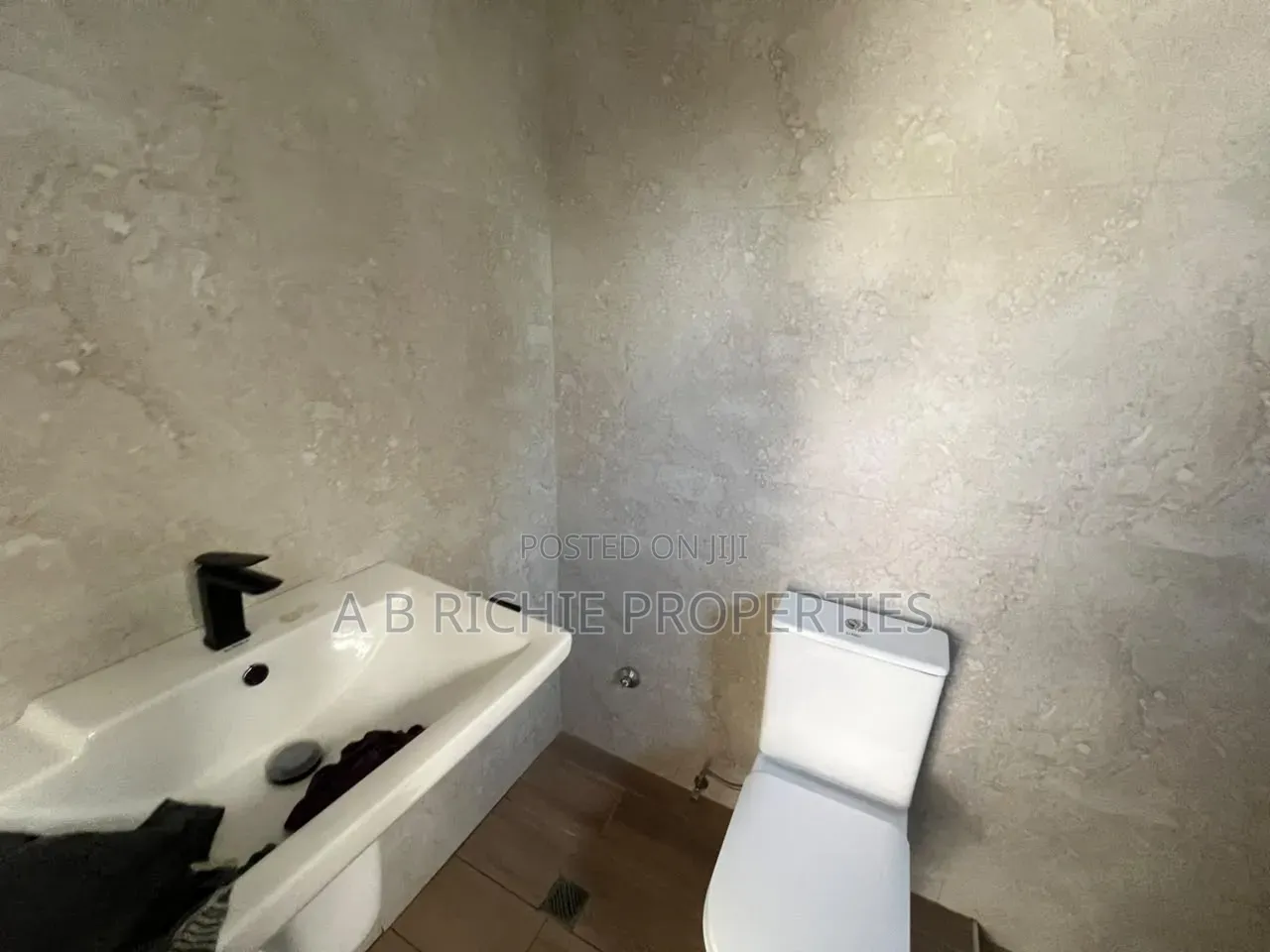 2bdrm Apartment in Ab Richie Properties, Tseaddo for rent