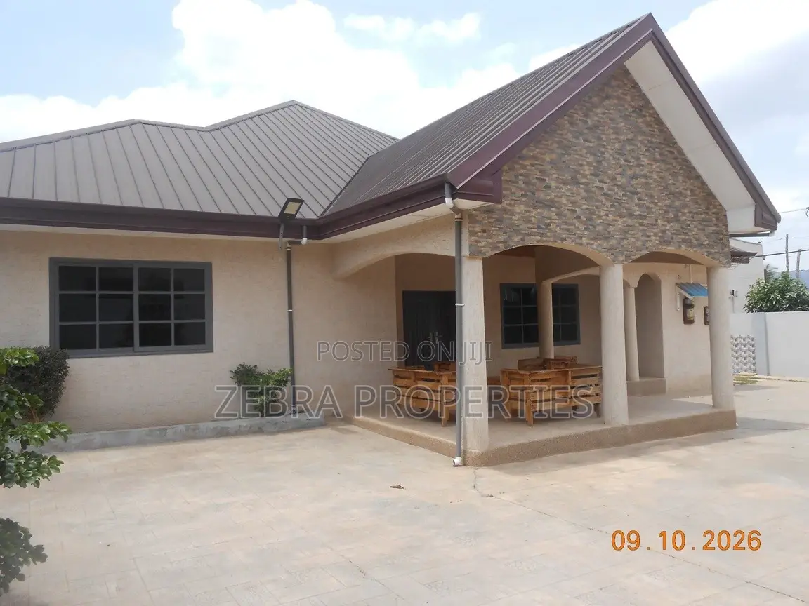 Fully Furnished 2 Bedrooms Apt Short Stay/ Air BnB