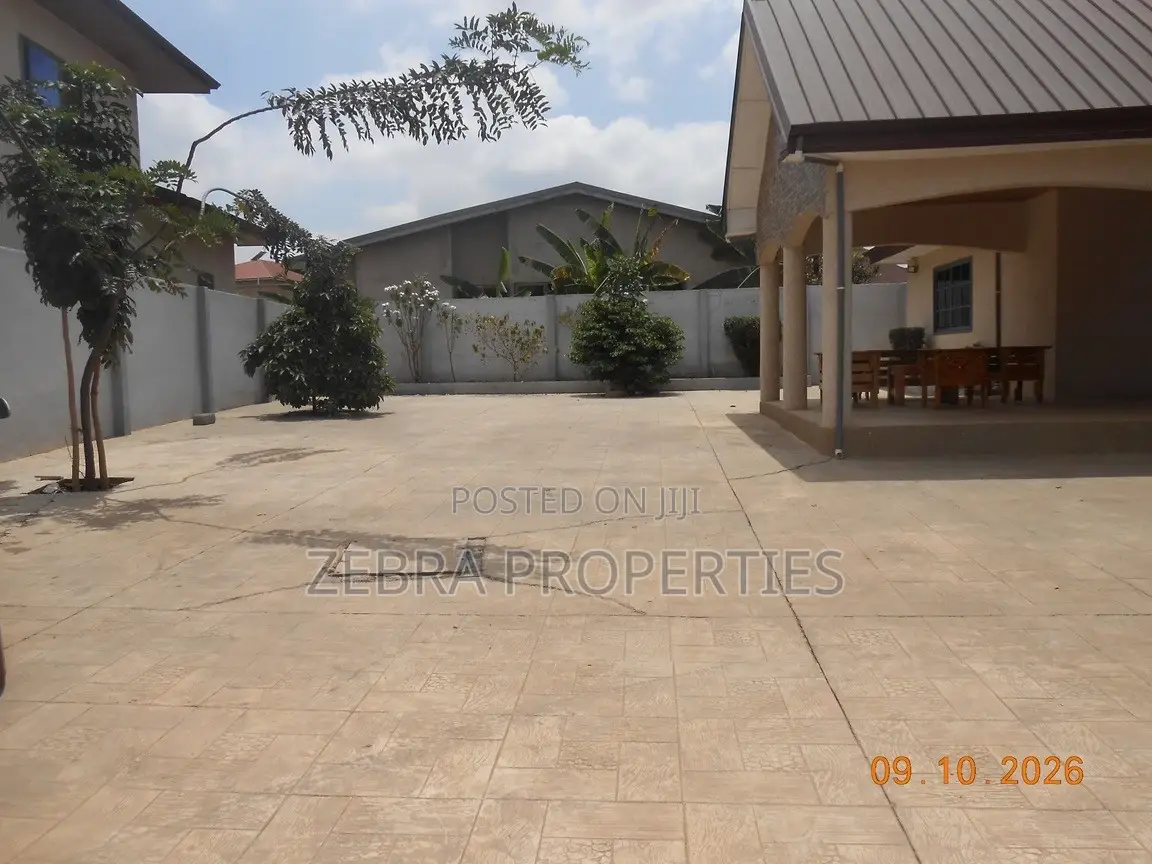 Fully Furnished 2 Bedrooms Apt Short Stay/ Air BnB