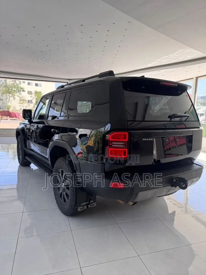 Toyota Land Cruiser Prado 2.4 Petrol 2025 Black