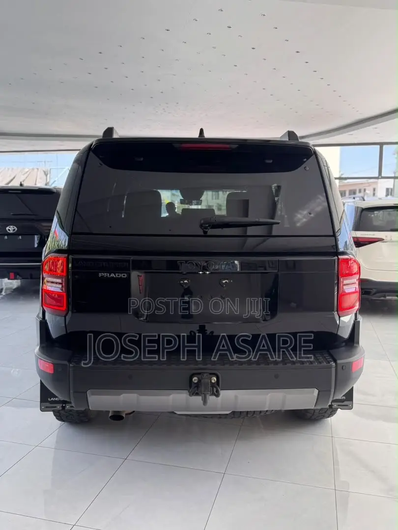 Toyota Land Cruiser Prado 2.4 Petrol 2025 Black