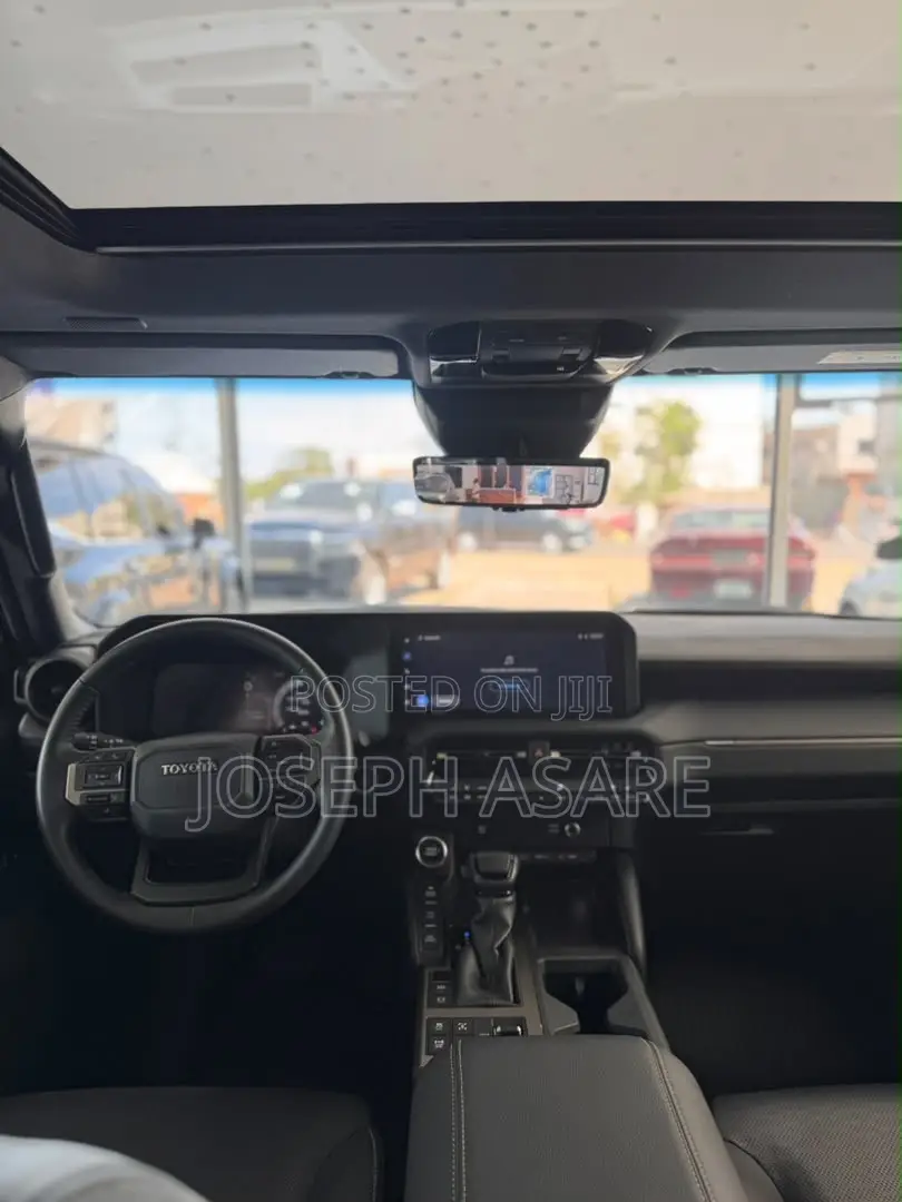 Toyota Land Cruiser Prado 2.4 Petrol 2025 Black